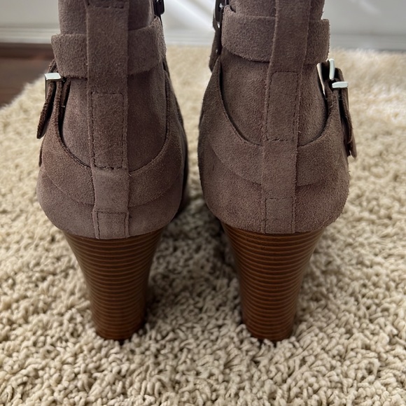 INC Booties with box - Picture 5 of 6